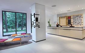 Lindner Hotel Frankfurt Sportpark, Part Of Jdv By Hyatt Frankfurt pe Main Interior photo